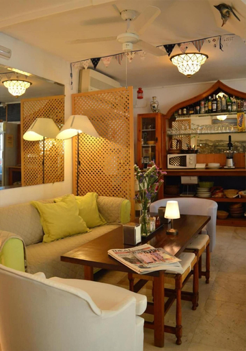 Others 5, Hostal Altamar, Granada