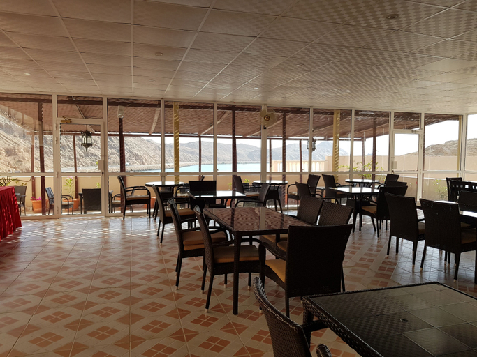Food & Drinks 5, Al Ayjah Plaza Hotel, Sur