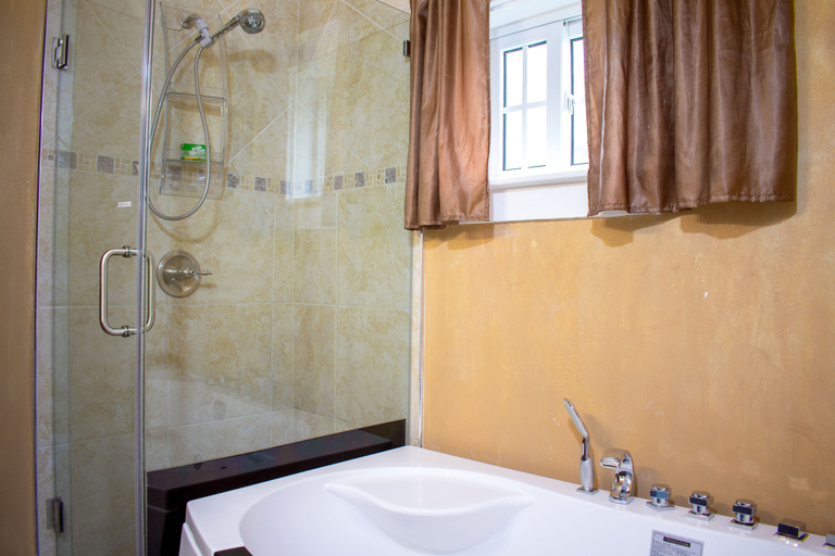 Bathroom 3, Casa Tianna Guest Apartments