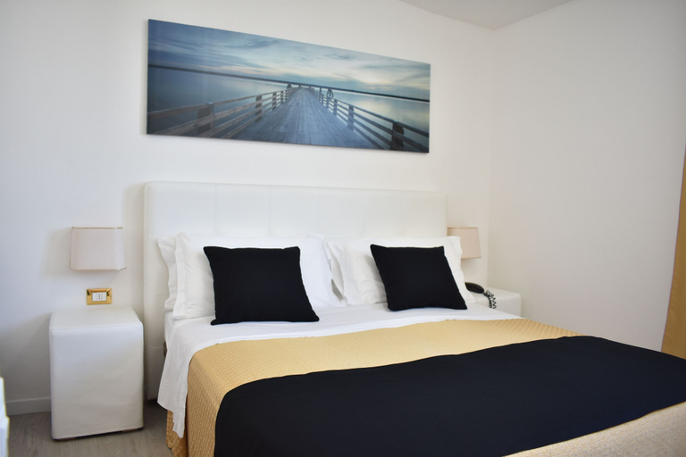Bedroom 4, Hotel Miami Beach, Ravenna