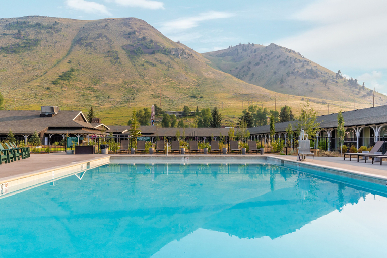 Sport & Beauty 2, The Virginian Lodge, an Outbound Hotel, Teton