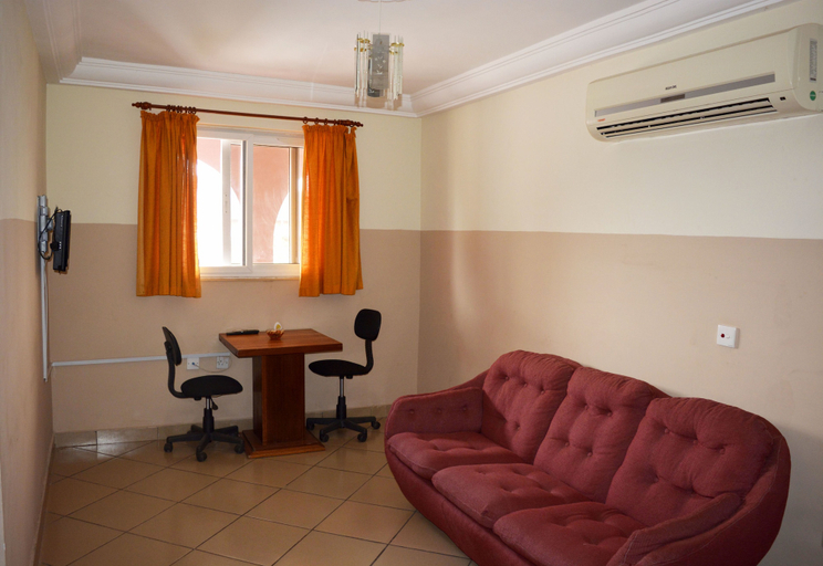 Others 5, Kunta Kinte Hotel, Accra