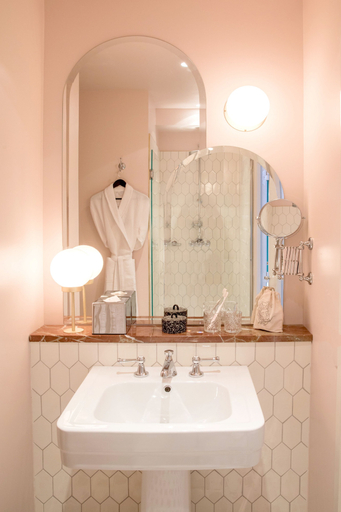 Bathroom 4, Hotel des Grands Boulevards, Paris