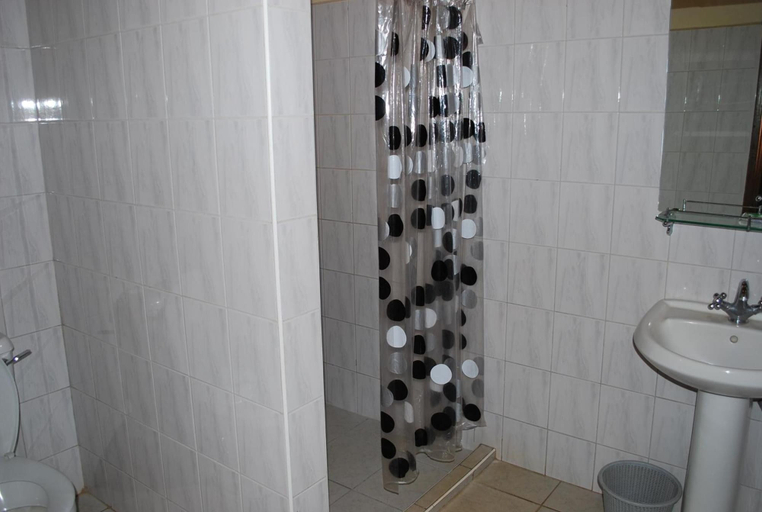 Bathroom 5, Parkview Inn, Moshi Urban