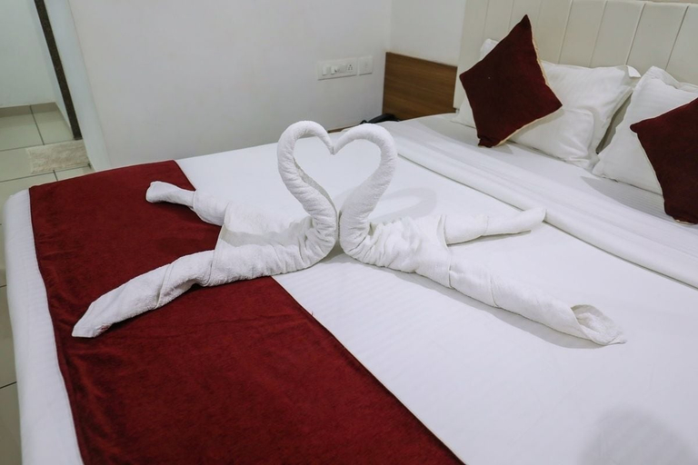 Bedroom 4, Hotel Ashray Inn Express, Ahmadabad