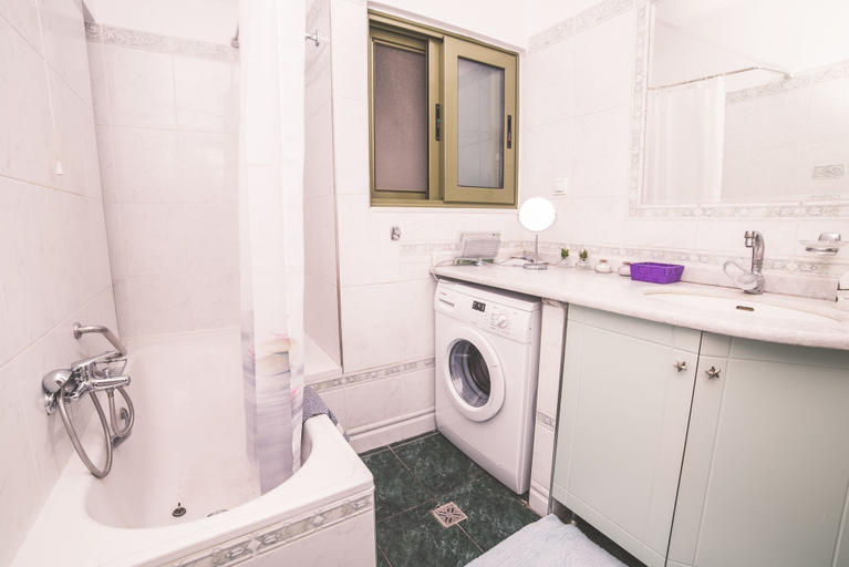Bathroom 3, Nefeli City Apartments, West Greece