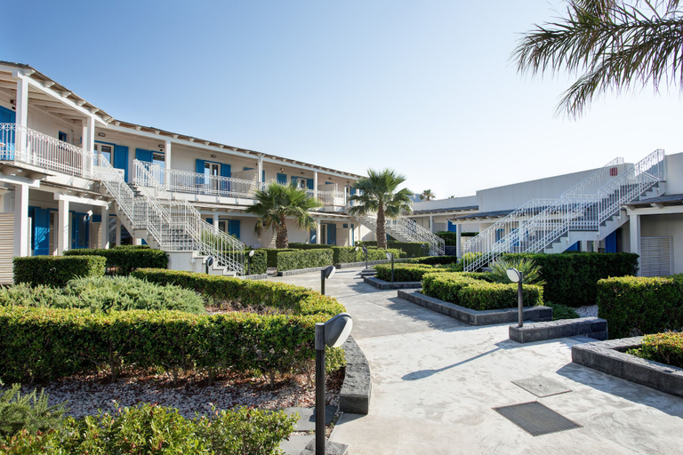 Exterior & Views 2, Les Sables Noirs & Spa, Messina