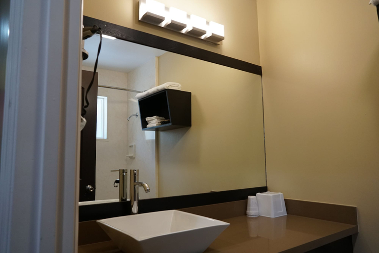 Bathroom 5, Muir Woods Lodge, Marin