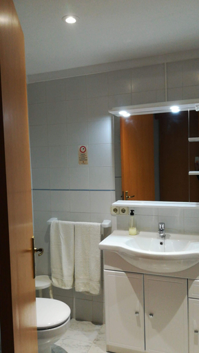 Bathroom 2, Dalia, Baleares