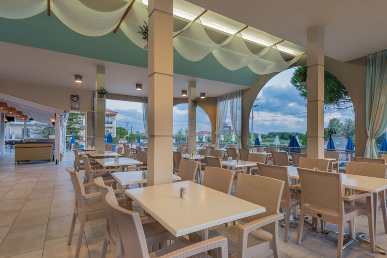 Food & Drinks 5, Denny's Inn Hotel, Ionian Islands