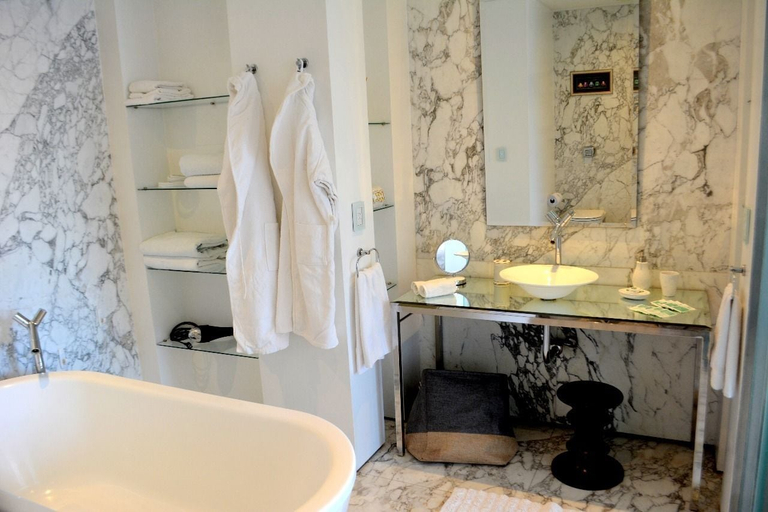 Bathroom 4, Residence Master Suite in Porteño Building, Distrito Federal