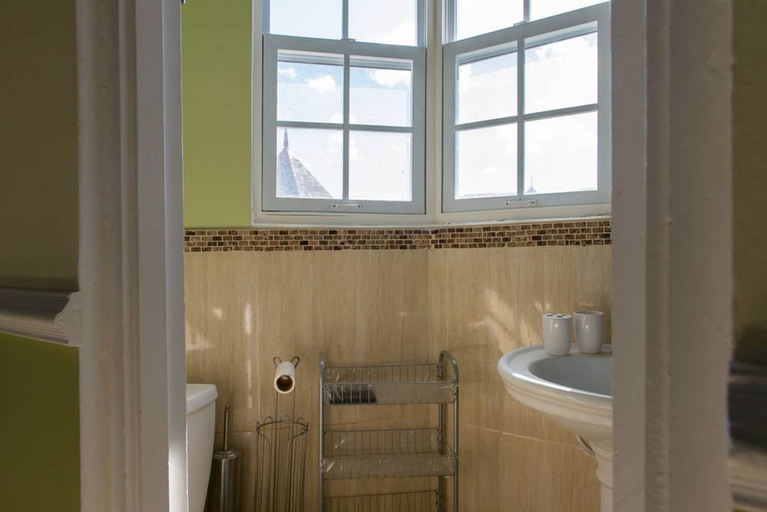 Bathroom 4, Sea Castle Vacation Villa