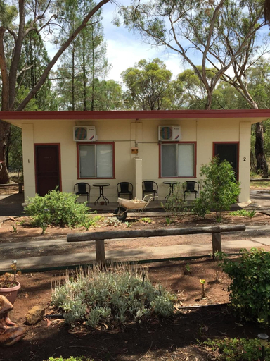 Exterior & Views 2, Wagon Wheel Motel, Warrumbungle Shire