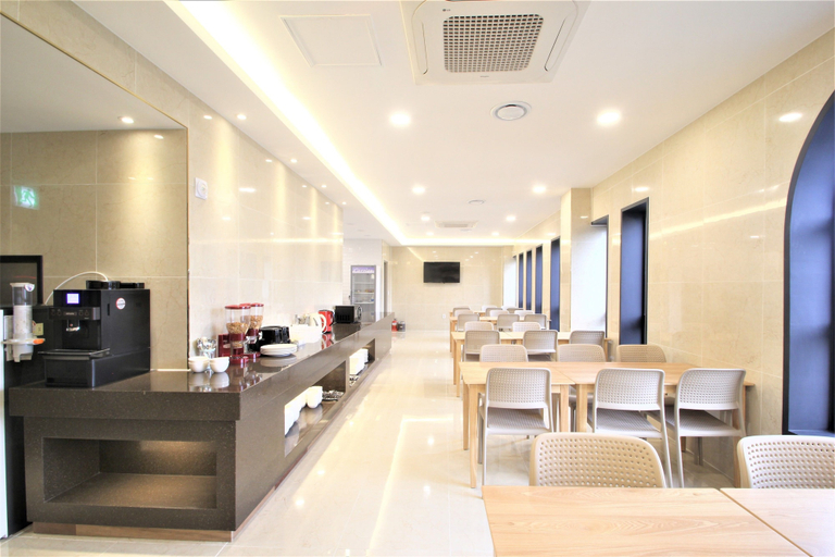 Food & Drinks 5, Hotel Prima, Sasang