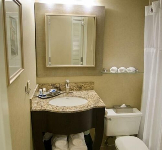 Bathroom 5, Brent House Hotel, Jefferson