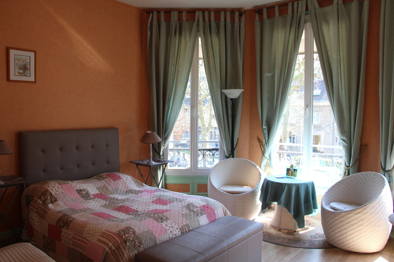 Bedroom 2, Hôtel de Paris - Restaurant Bistronomy, Eure