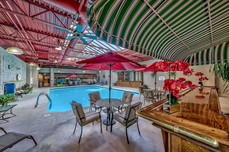 Food & Drinks 5, Plaza Resort Club, Washoe