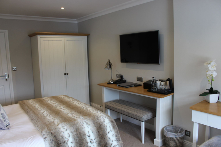 Bedroom 2, Foyles of Glasbury, Powys