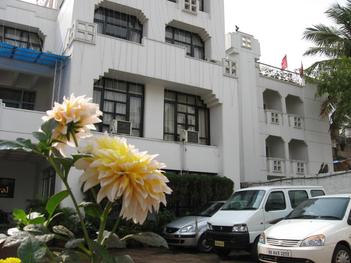 Exterior & Views 2, Hotel Grand central, Khordha