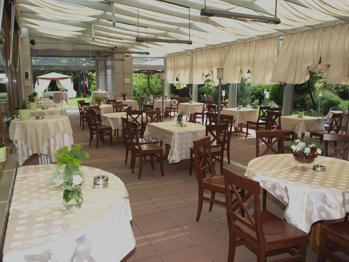 Food & Drinks 5, Forum Hotel, Stolichna