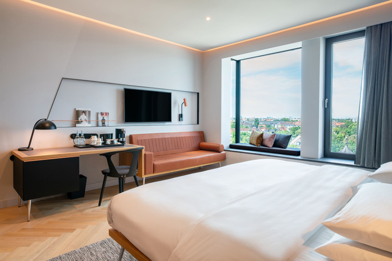 Bedroom 5, ANDAZ MUNICH SCHWABINGER TOR, BY HYATT, München