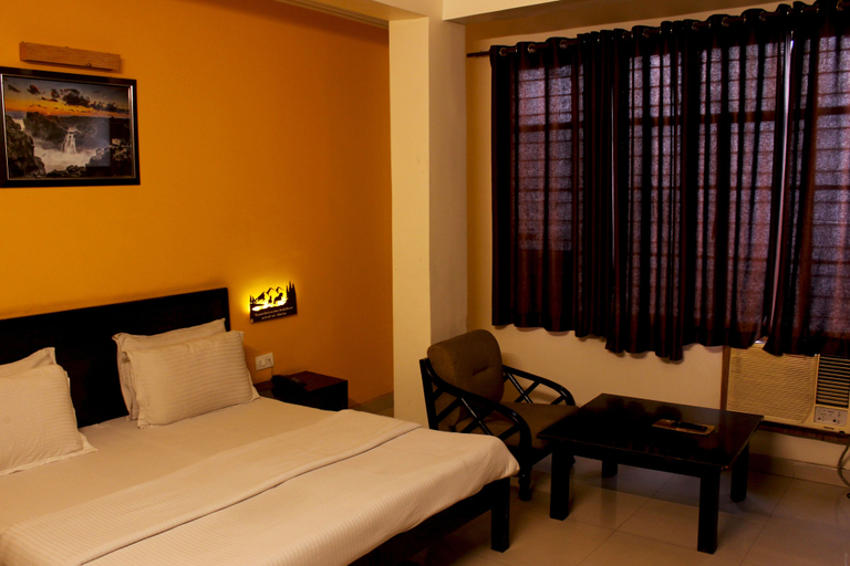 Bedroom 3, Hotel Himalaya Haridwar @ Har Ki Pauri Road, Hardwar