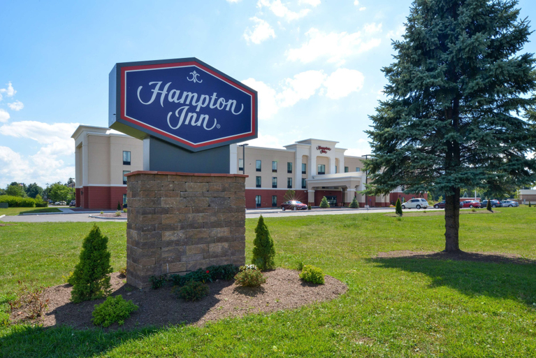Exterior & Views 2, Hampton Inn Potsdam, NY, Saint Lawrence