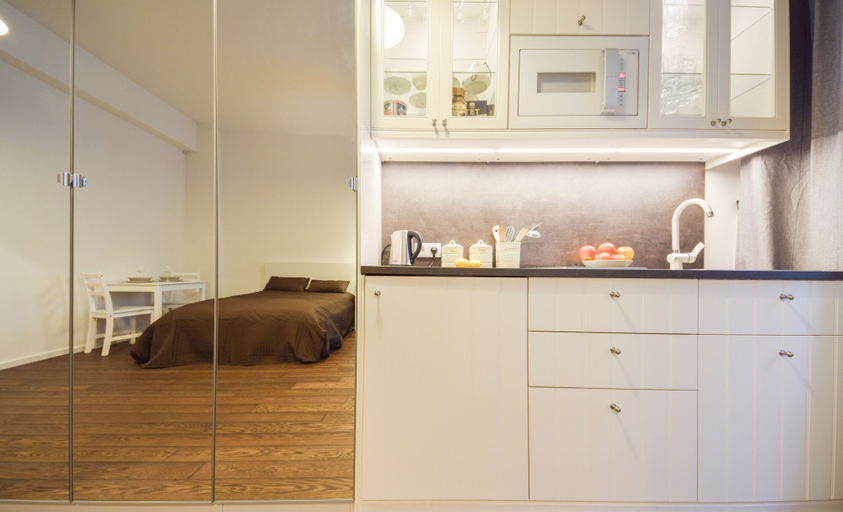 Others 5, ShortStayPoland Noakowskiego - B30, Warsaw