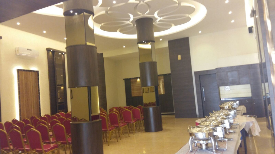 Food & Drinks 5, Hotel 24 Seven, Nashik