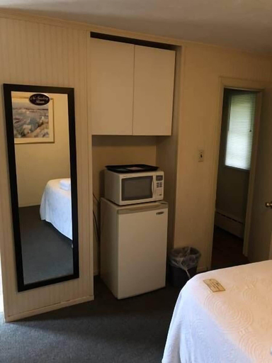 Bedroom 3, The Walpole Motel, Norfolk