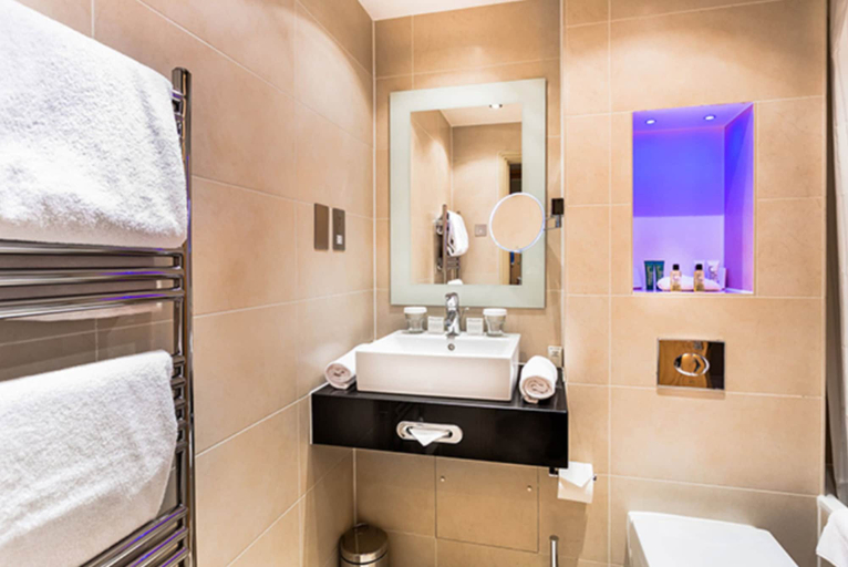 Bathroom 4, Washington Mayfair Hotel, London