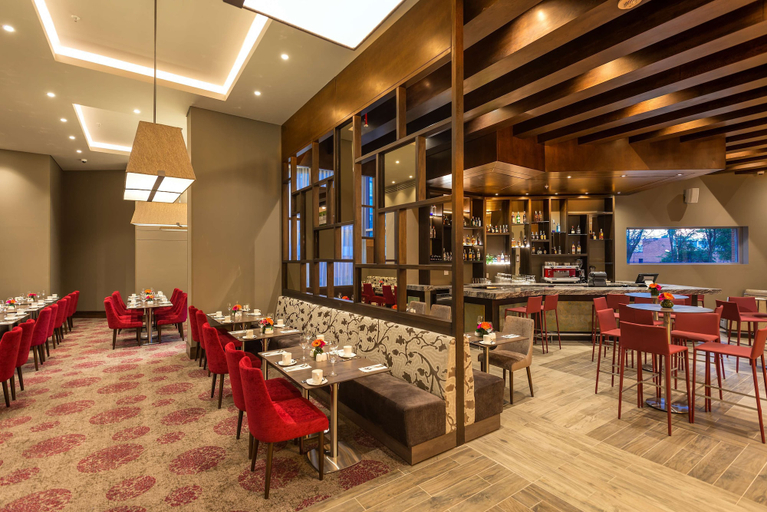 Food & Drinks 5, Hilton Garden Inn Bogota Airport, Santafé de Bogotá