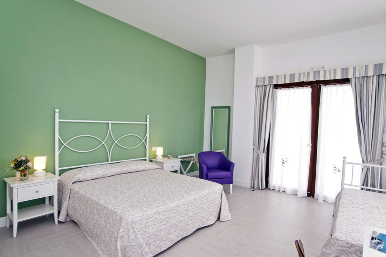 Bedroom 4, Hotel Residence Il Porto, Foggia