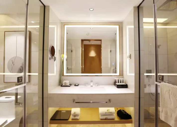 Bathroom, Zijing International Hotel, Enshi Tujia and Miao