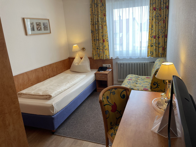 Bedroom 3, Hotel & Restaurant Ebnet, Rhein-Pfalz-Kreis