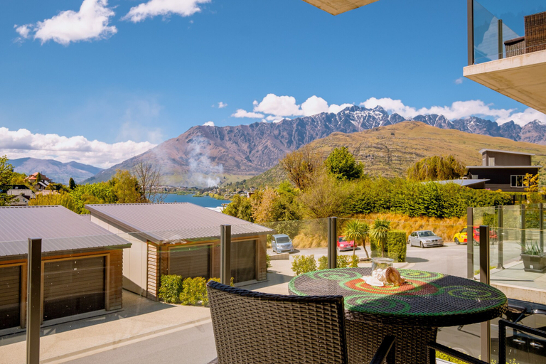 Food & Drinks, Brookside Gem Modern 2 Bedroom Apartment, Queenstown-Lakes