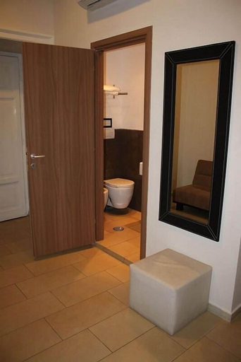 Bathroom 4, Inncentral Rome, Rome