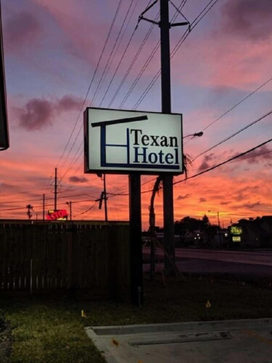 Others 4, Texan Hotel, Nueces
