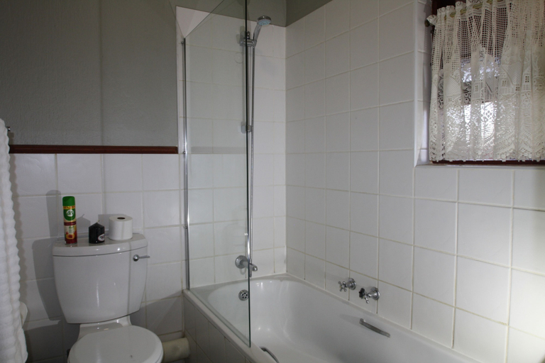 Bathroom 3, Jozistay Savannah Apartments, City of Johannesburg