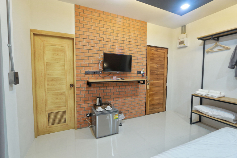 Bedroom 4, Luck Esan Loft - Hostel, Muang Ubon Ratchatani