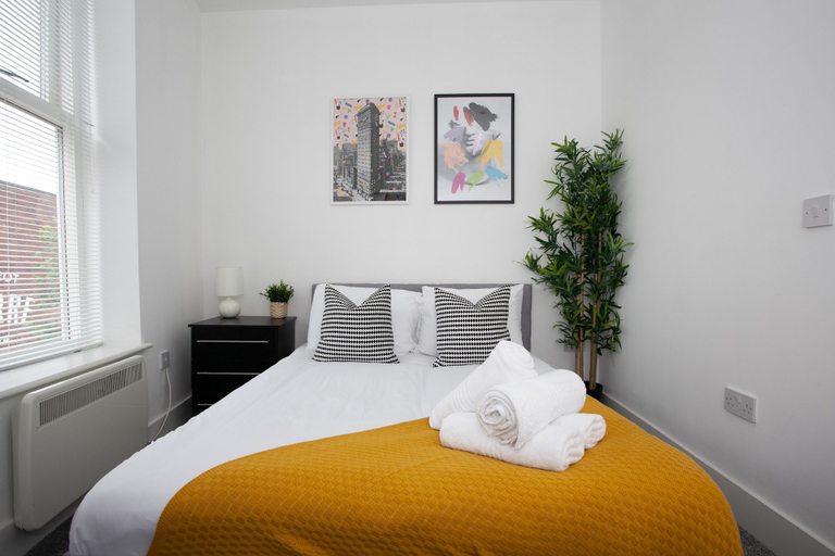 Bedroom 2, Cross St Boutique Apartment, Trafford