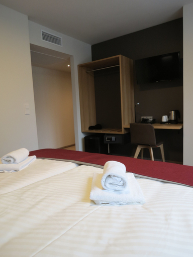 Bedroom 4, Hotel Neuthor, Ulm