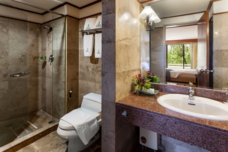 Bathroom 5, The Royal Chiangmai Golf Resort, San Sai