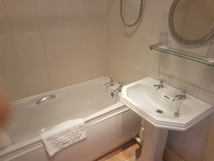 Bathroom, Ouse Bridge House, Cumbria