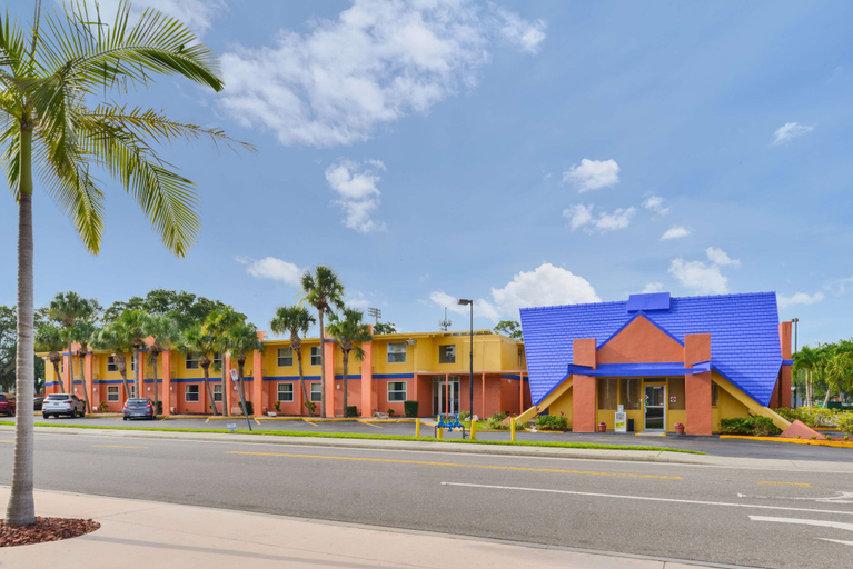 Exterior & Views 2, Americas Best Value Inn Sarasota Downtown, Sarasota
