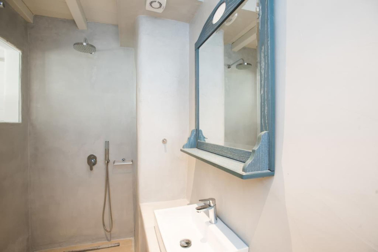 Bathroom, Amazing view at Agios Sostis beach, South Aegean
