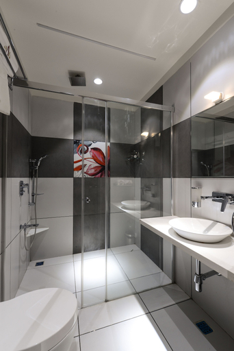 Bathroom 4, Hotel Atishay, Bhopal