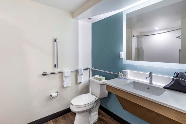 Bathroom 4, Comfort Suites Anderson-Clemson, Anderson