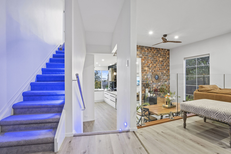 Others 4, High-end Modern Villa Spa Pool & Views, Waitakere