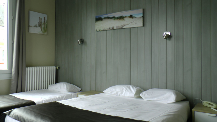 Bedroom 2, Hôtel de L'Univers, Calvados